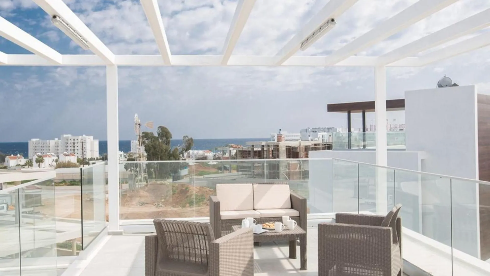 Villa Olive Bronze, Luxurious 2Bdr With Pool, Close To Protaras Strip And Beach
