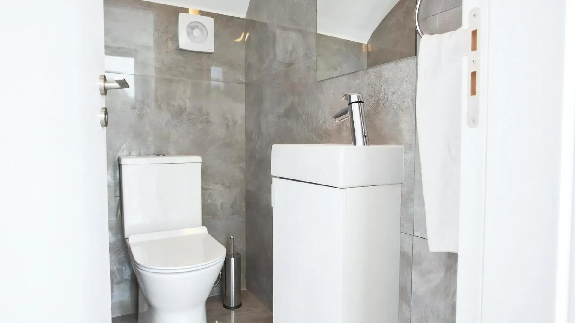 Villa Olive Bronze, Luxurious 2Bdr With Pool, Close To Protaras Strip And Beach